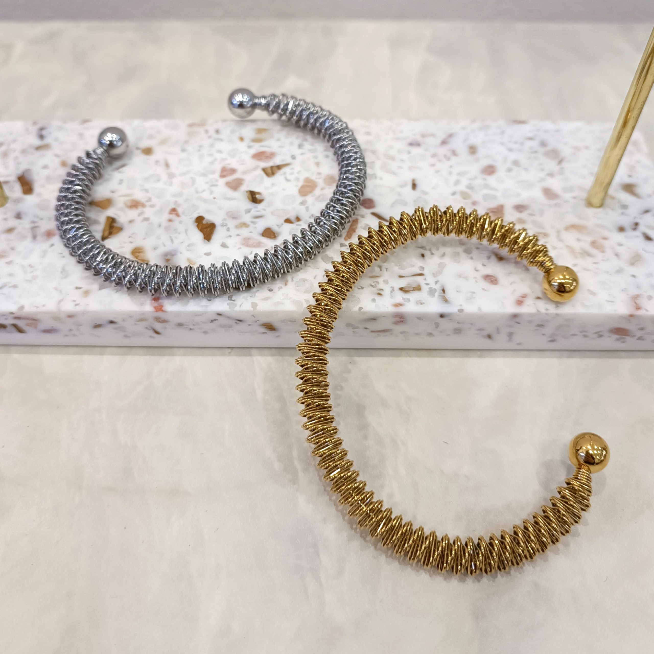 Βραχιόλι χειροπέδα με σύρμα ανοξείδωτο ατσάλι - Image 3