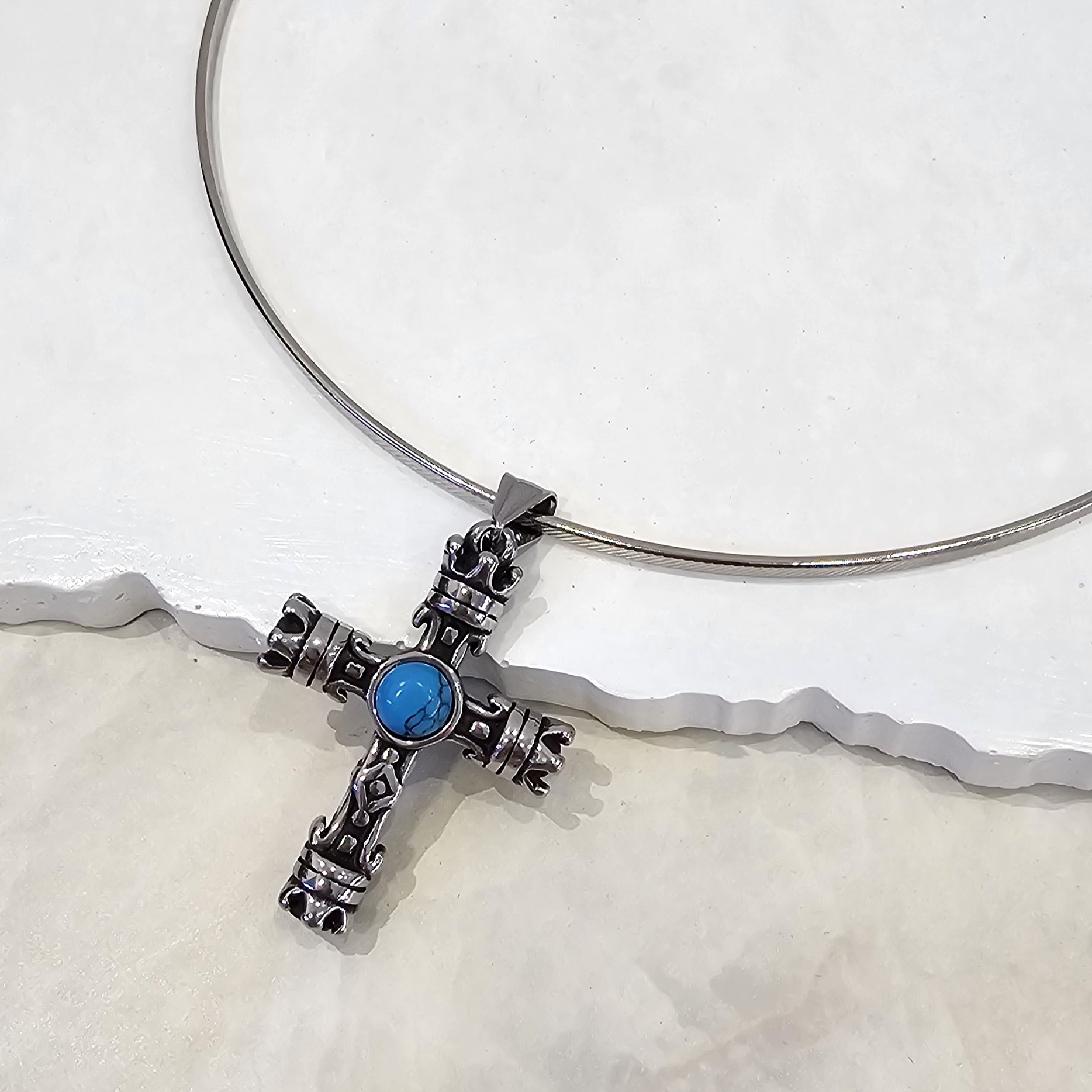 Κολιέ λαιμαριά λεπτή πλακέ με μενταγιόν μεγάλο σταυρό με γαλάζια πέτρα ανοξείδωτο ατσάλι - Image 5