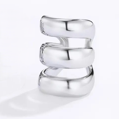 Earcuff ατσάλινο ασημί τρεις σειρές.