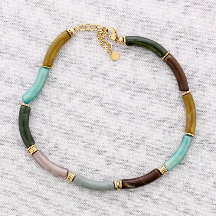 Κολιέ choker σε πράσινες και καφέ αποχρώσεις και ατσάλινη αλυσίδα